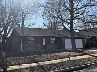 328 W 50th Pl, Sand Springs, OK 74063