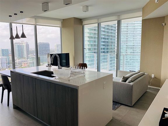 5th image of 2900 NE 7th Ave Unit 2701