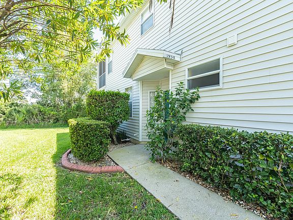 2nd image of 1938 Heron Cove Dr #102