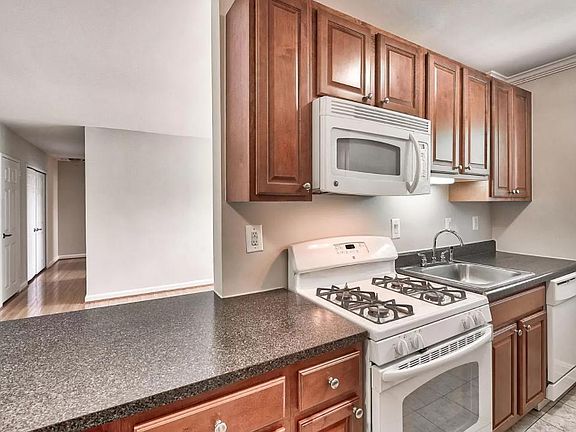2nd image of 4740 Bradley Blvd #01a60f810
