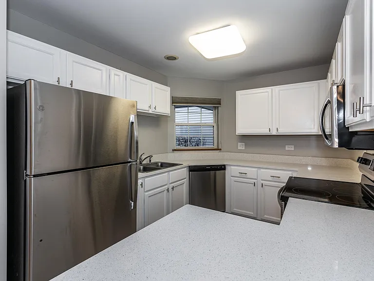 214 N Cathy Ln — Photo 7