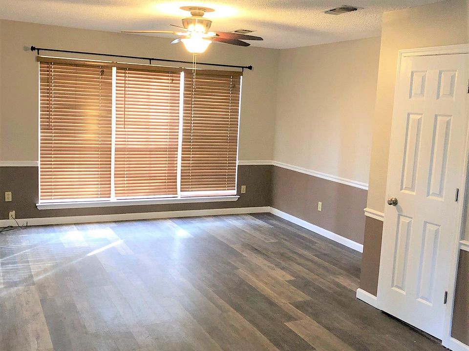 1st image of 399 Acadian Ct