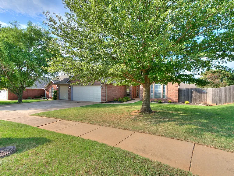 2913 Daybreak Dr — Photo 63