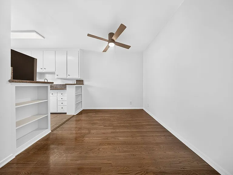 1412 W. 17th St — Photo 8