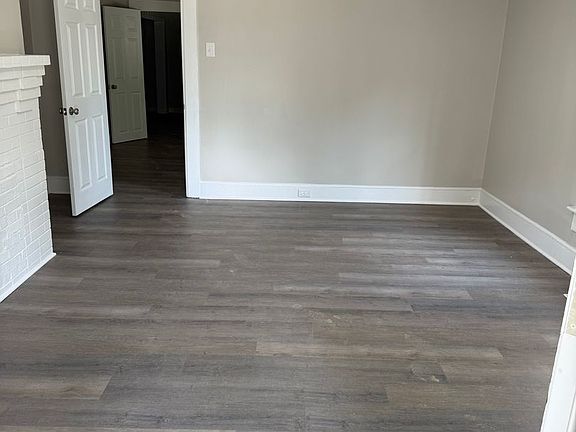 3rd image of 2321 Dacian St #A