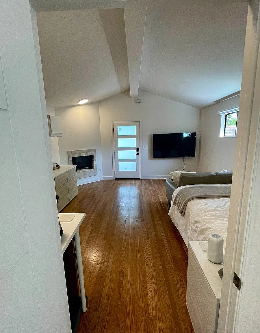 Studio, 475 sqft, $2,500 — Photo 1