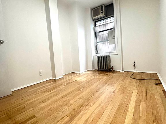 4th image of 223 Avenue B APT 3