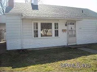 1409 Bel Aire Dr photo 1
