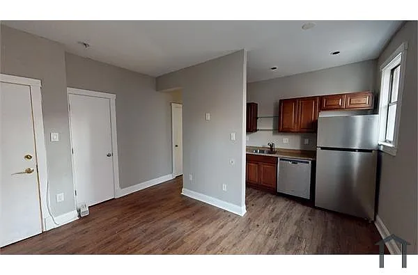 7 18th St SE APT 103 photo 1