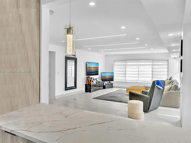 9257 Bay Dr — Photo 18