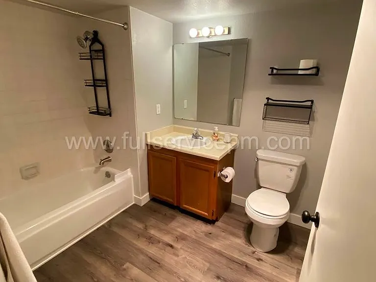 9416 1st Ave NE #108 — Photo 28