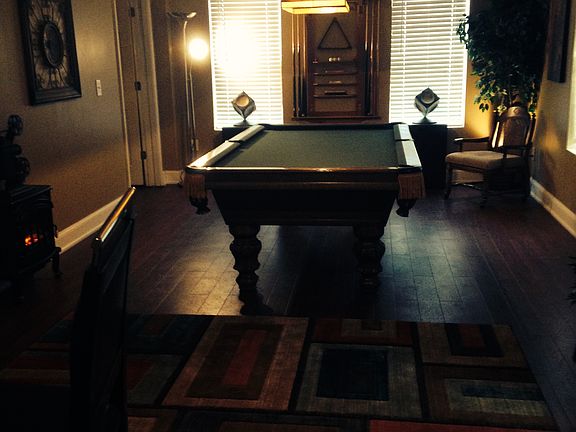 Finished basement 5 rooms