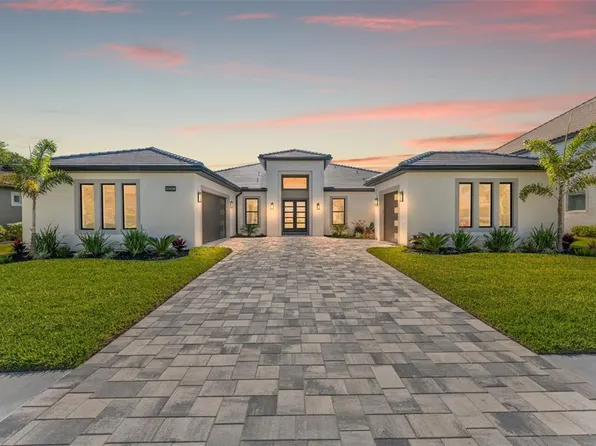 33228 Kateland Dr, Wesley Chapel, FL 33545
