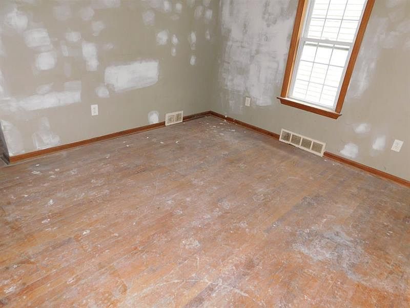 2413 2nd Ave, Koppel, PA 16136 Zillow