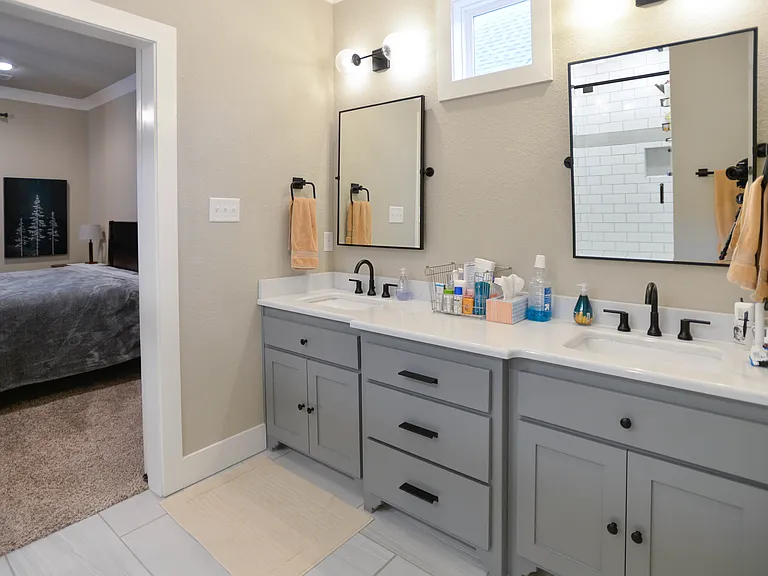 8115 Donnington Ct — Photo 24