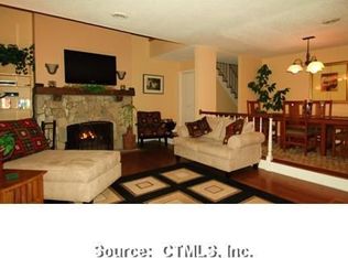70 Turtle Bay Dr, Branford, CT 06405