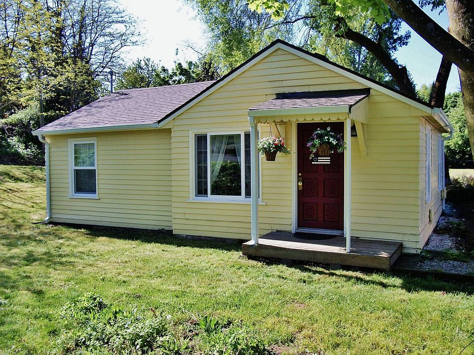 1st image of 1215 NE 45th St