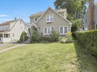 95 Brookfield St, Manchester, CT 06040