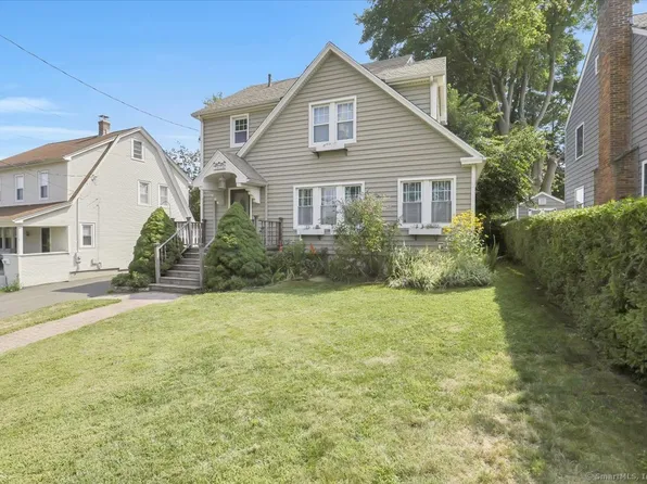 95 Brookfield Street, Manchester, CT 06040
