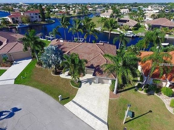 2nd image of 336 Palm Isles Ct