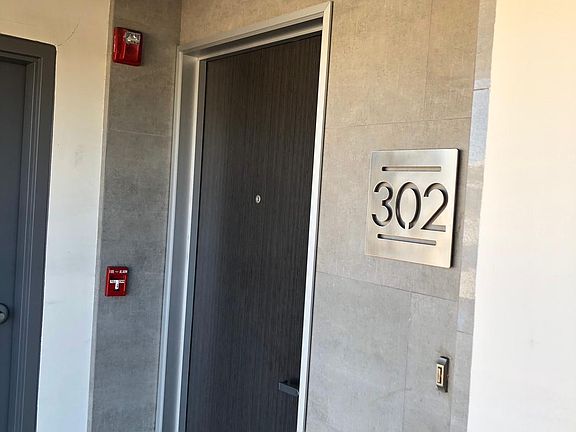 3rd image of 1642 Federal Ave APT 302