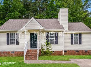 1026 Laurel Leaf Rd, Zebulon, NC 27597