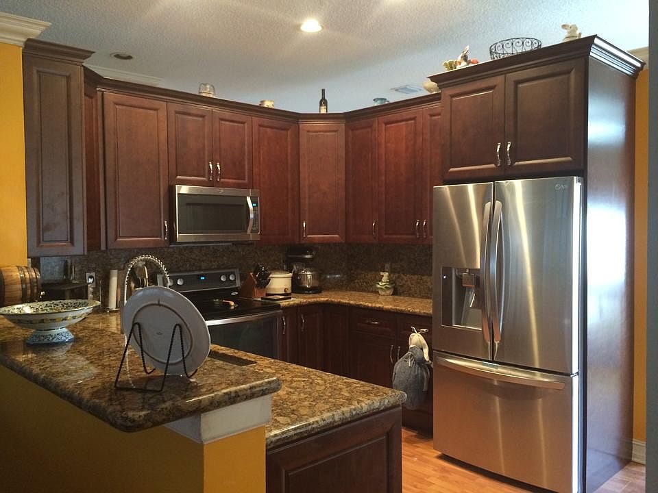 1st image of 1010 Bluewood Ter