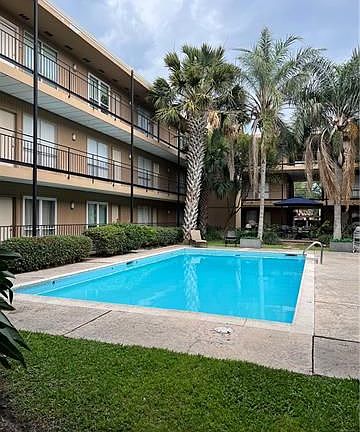 2nd image of 318 Lake Marina Ave APT 115