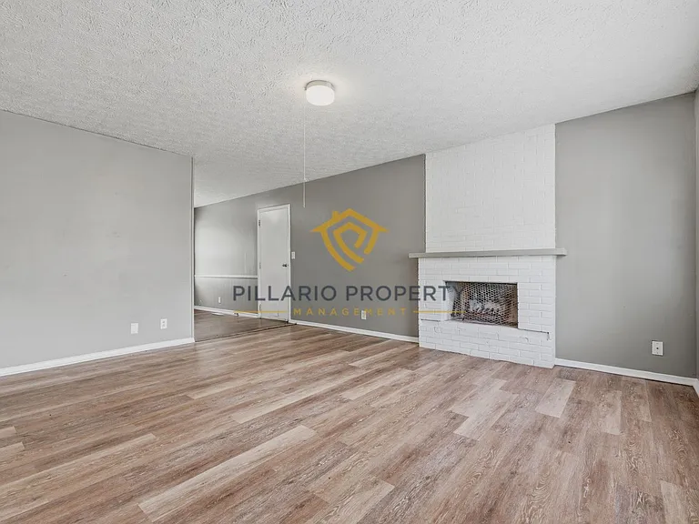 8315 Roy Rd — Photo 10