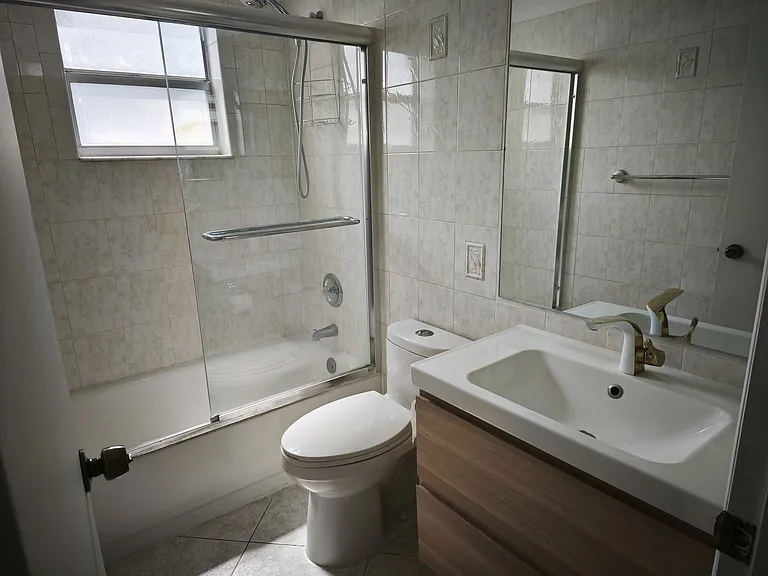122 Normandy Ln #122 — Photo 1