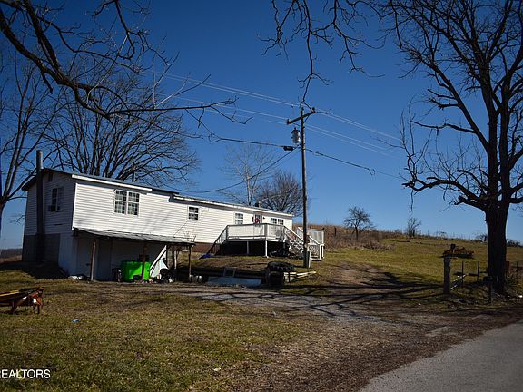 4th image of 787 Oak Grove Rd