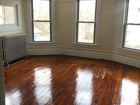 2nd image of 137 E Main St APT 5