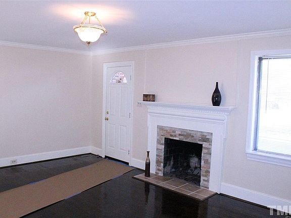 3rd image of 407 W Waddell St
