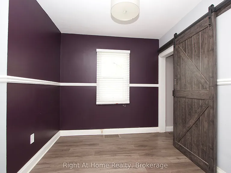 307 Vimy Ave #MAIN — Photo 7