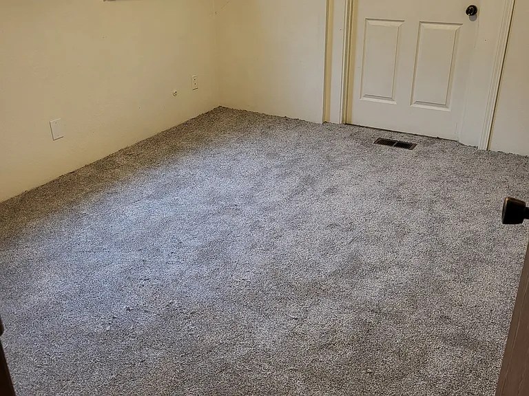 291 NE Maple Ave — Photo 14