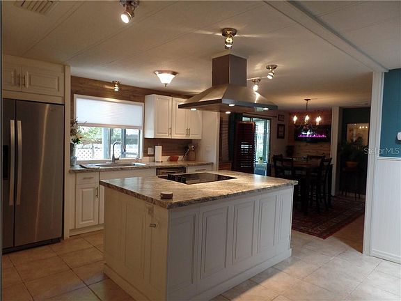 5th image of 750 E Pampas Grass Ct