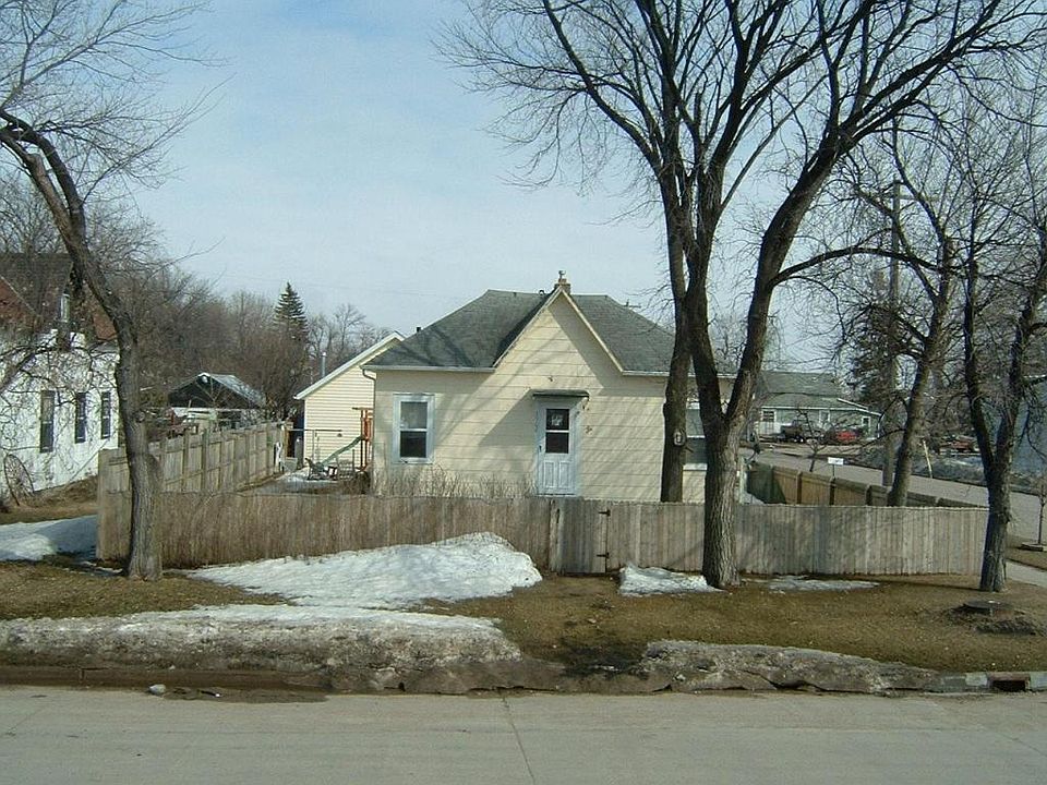 2nd image of 1502 N 6th St