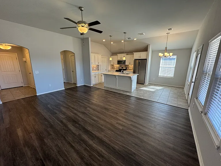 18637 Vivo Dr — Photo 3