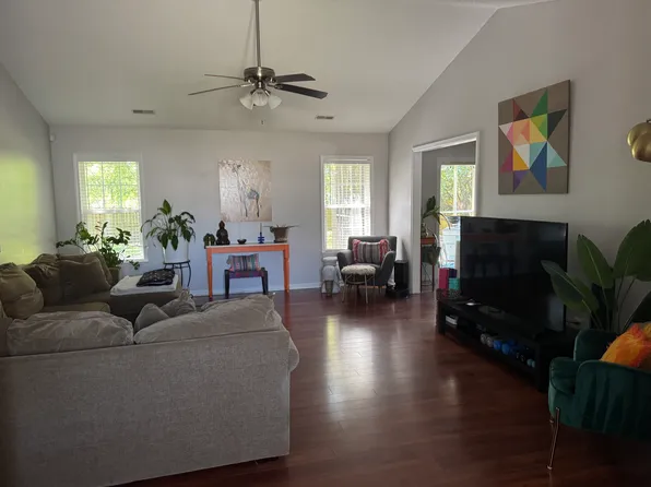 7104 Springer Rd, Wilmington, NC 28411