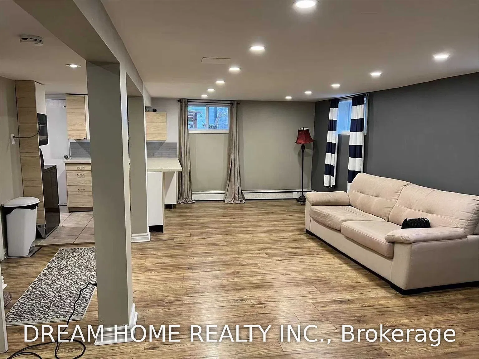 2 bed, $1,860 — Photo 2