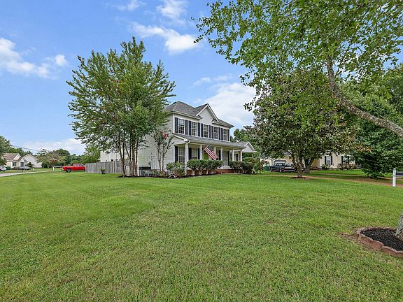 5th image of 2804 Crystal Ct