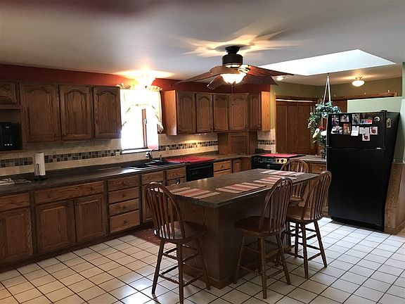 3rd image of 119 Sheridan Dr