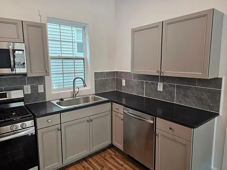 1616 Ellwood Ave #F1 — Photo 15