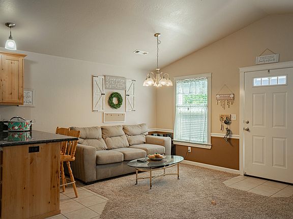 3rd image of 1106 Peachwood Ct
