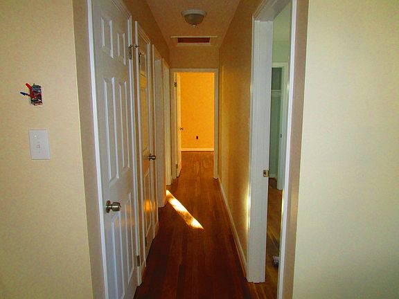 4th image of 317 Euclid Ave