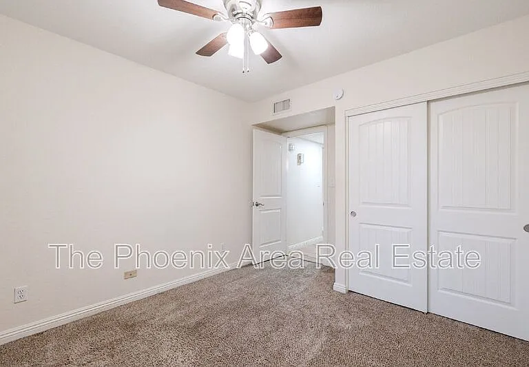 3231 N Woodburne Dr — Photo 17
