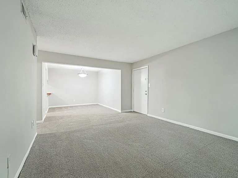 Hills at Hoover Apartments — Photo 17