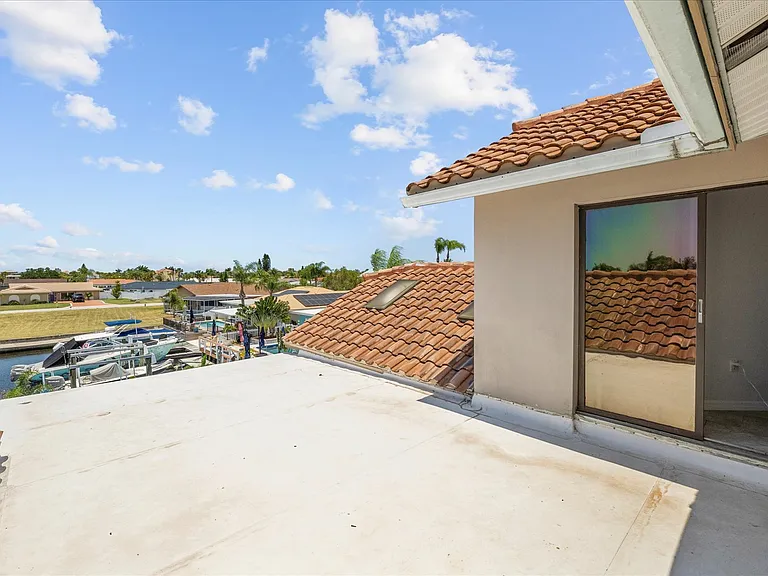 3534 Seaway Dr — Photo 45