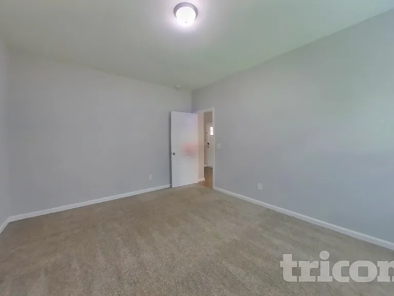 729 W Coker Way — Photo 12