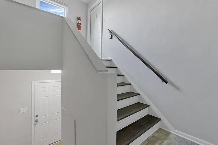 1 bed, 1.0 bath, 600 sqft, $900 — Photo 18